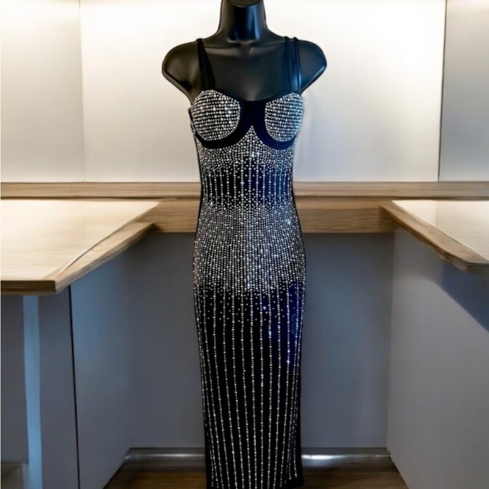 🔴$1SALE$ Black rhinestone long length zip back party dress size small